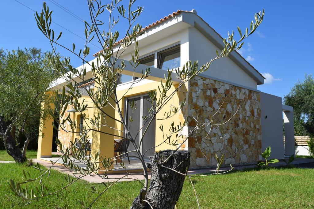Three Stars Luxury Villas Moraitika Exterior photo