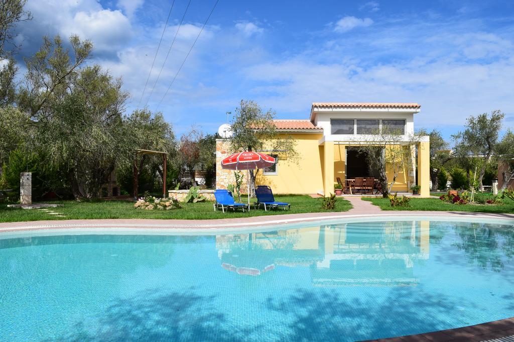 Three Stars Luxury Villas Moraitika Exterior photo