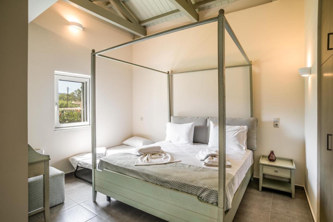 Three Stars Luxury Villas Moraitika Exterior photo